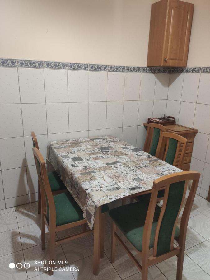 Apartments Domovik ,Kirilla I Mefodiya, 5 Mukaczewo Zewnętrze zdjęcie