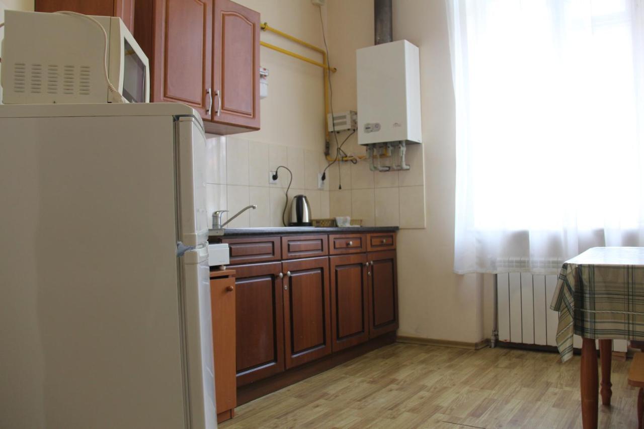 Apartments Domovik ,Kirilla I Mefodiya, 5 Mukaczewo Zewnętrze zdjęcie