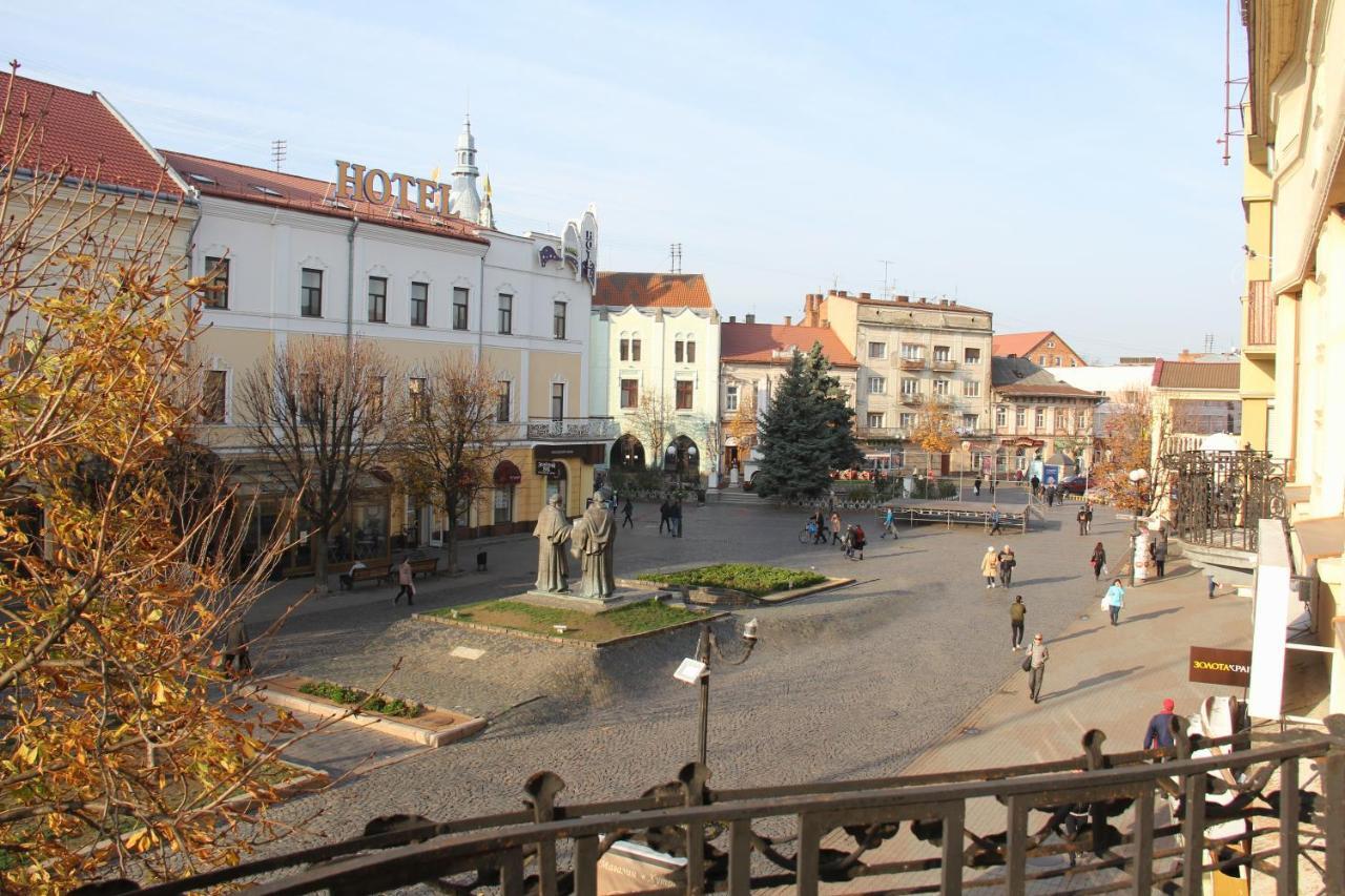 Apartments Domovik ,Kirilla I Mefodiya, 5 Mukaczewo Zewnętrze zdjęcie