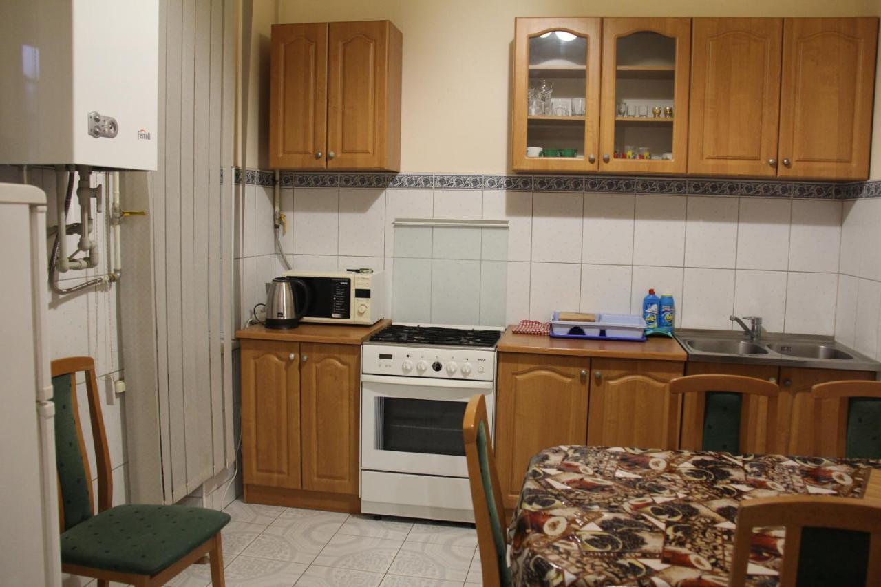 Apartments Domovik ,Kirilla I Mefodiya, 5 Mukaczewo Zewnętrze zdjęcie