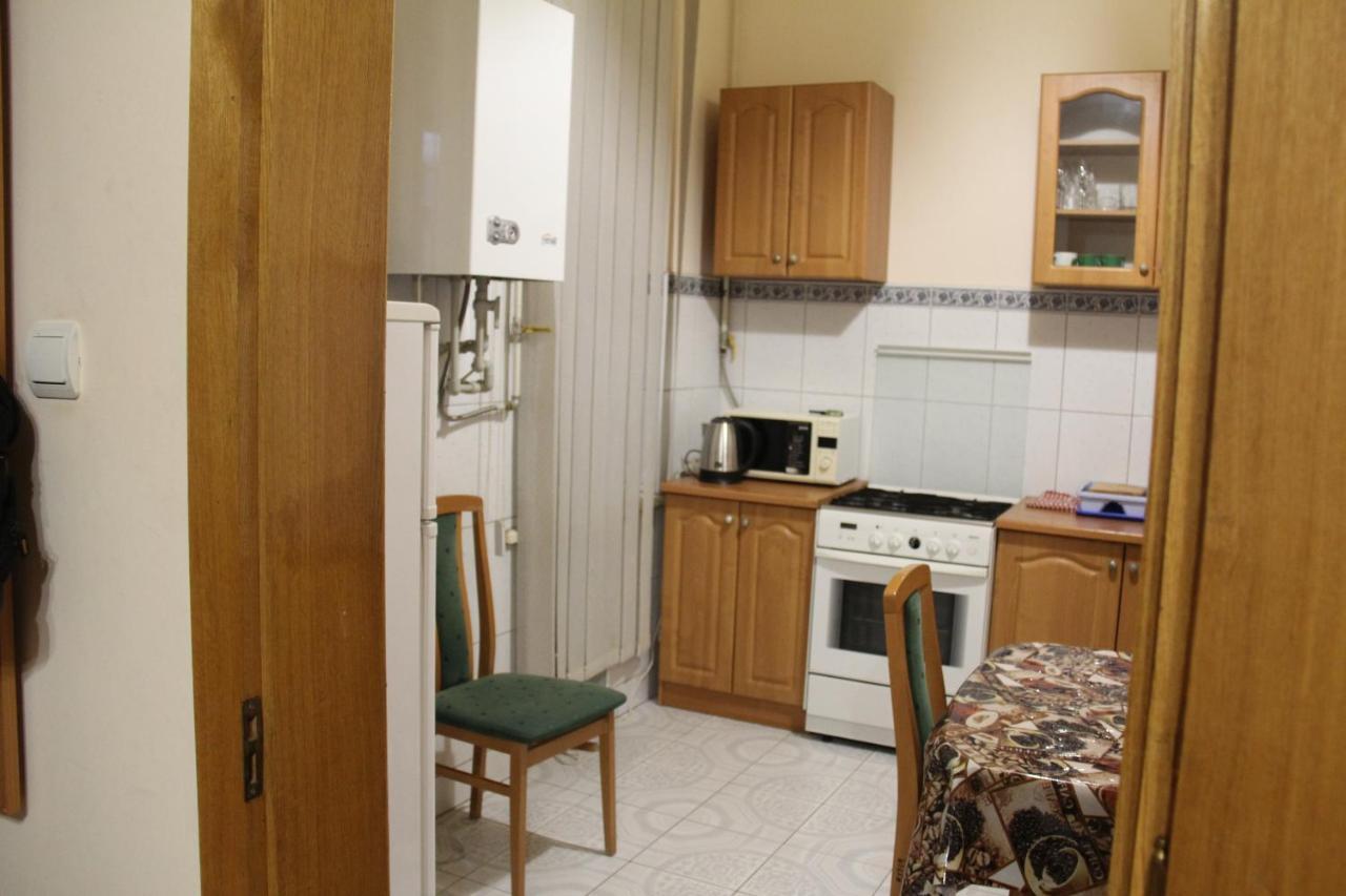 Apartments Domovik ,Kirilla I Mefodiya, 5 Mukaczewo Zewnętrze zdjęcie