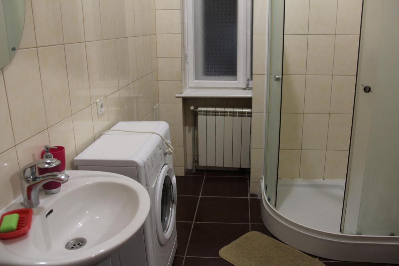 Apartments Domovik ,Kirilla I Mefodiya, 5 Mukaczewo Zewnętrze zdjęcie