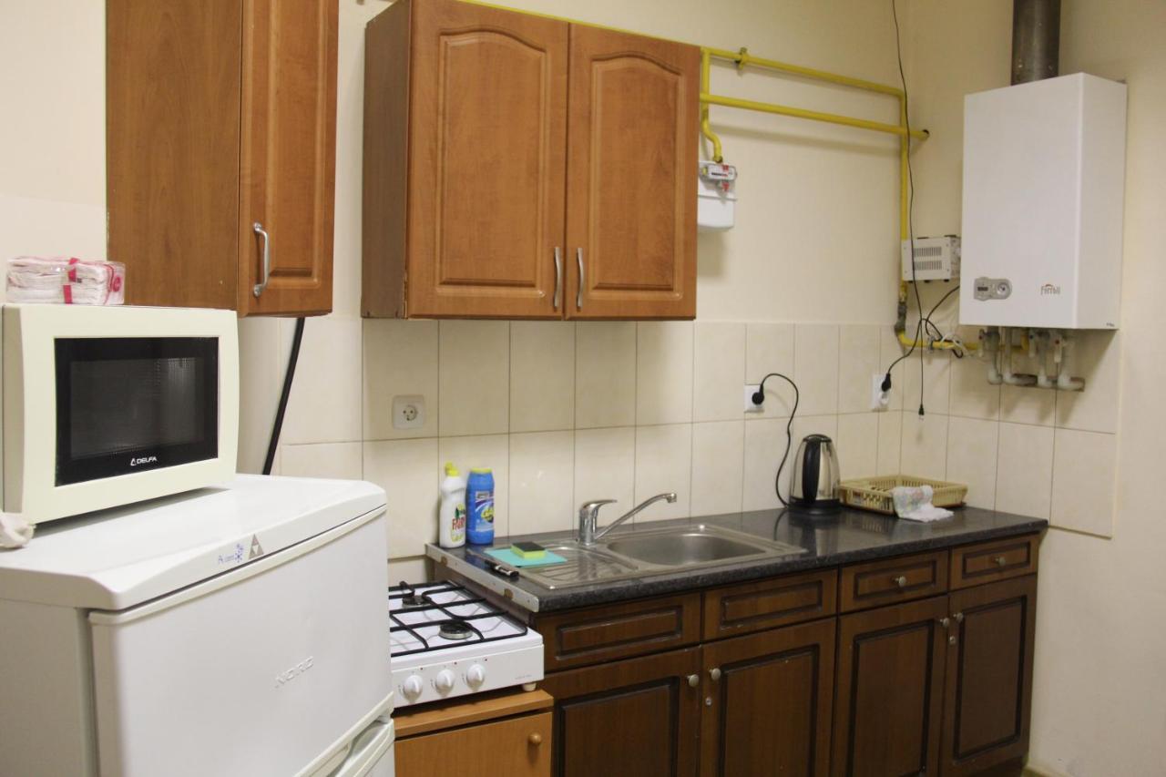 Apartments Domovik ,Kirilla I Mefodiya, 5 Mukaczewo Zewnętrze zdjęcie