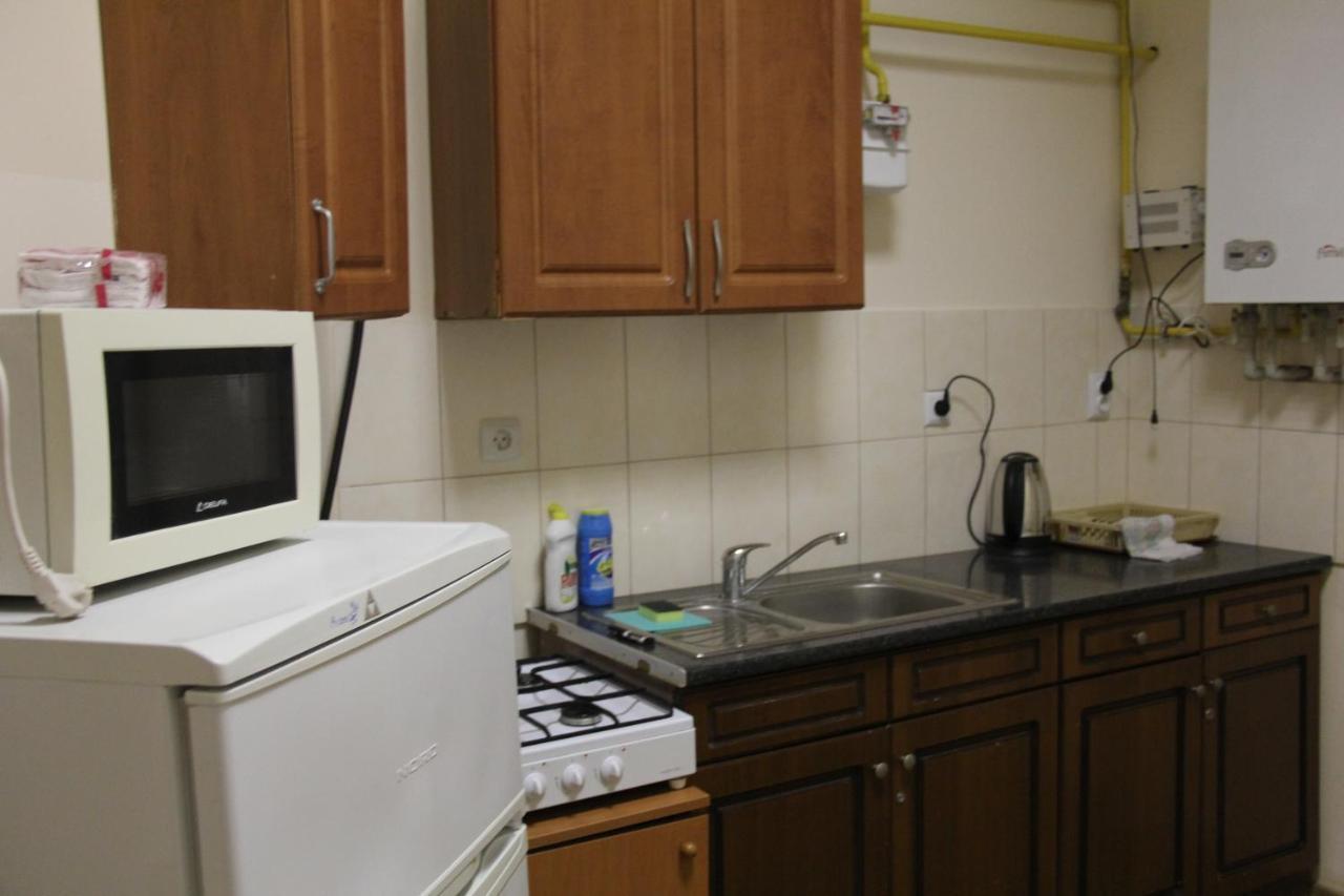Apartments Domovik ,Kirilla I Mefodiya, 5 Mukaczewo Zewnętrze zdjęcie